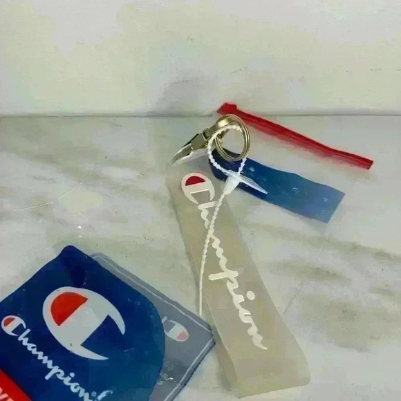 Champion Key Chain Holder Fashion White Silver - Picture 1 of 2